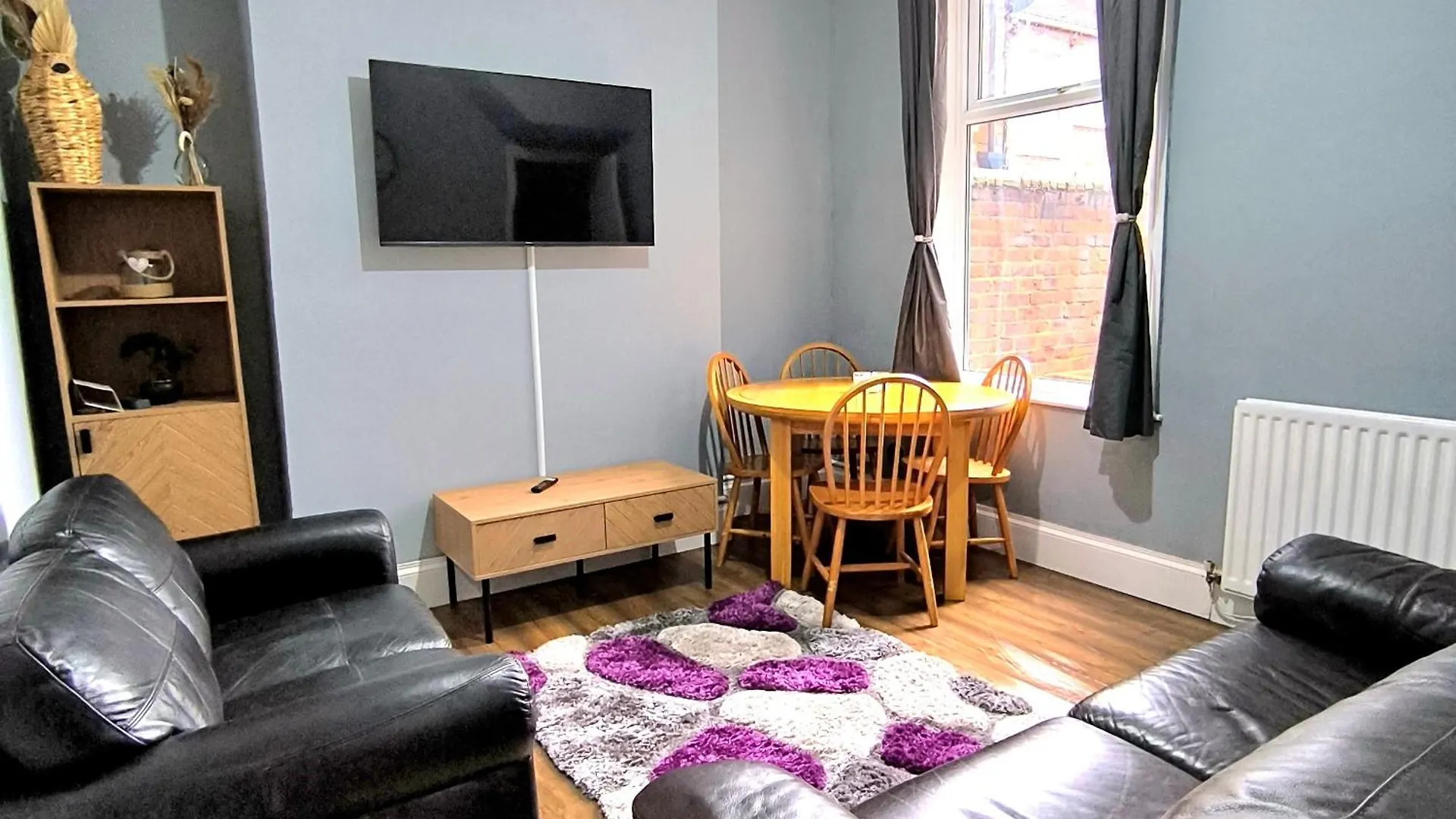Modern Home In Heart Of Middlesbrough Town Nyaraló