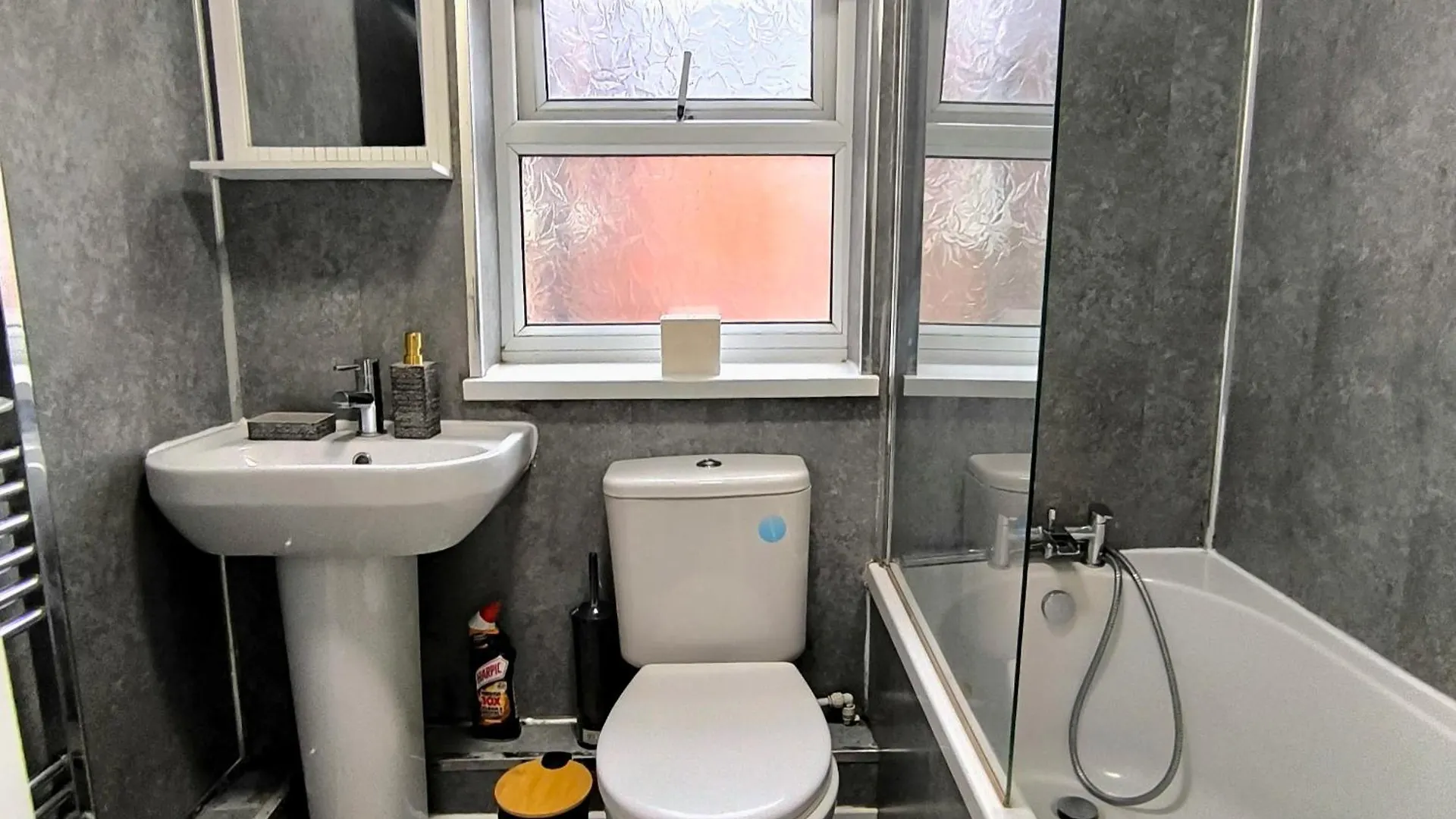Modern Home In Heart Of Middlesbrough Town Дом отдыха